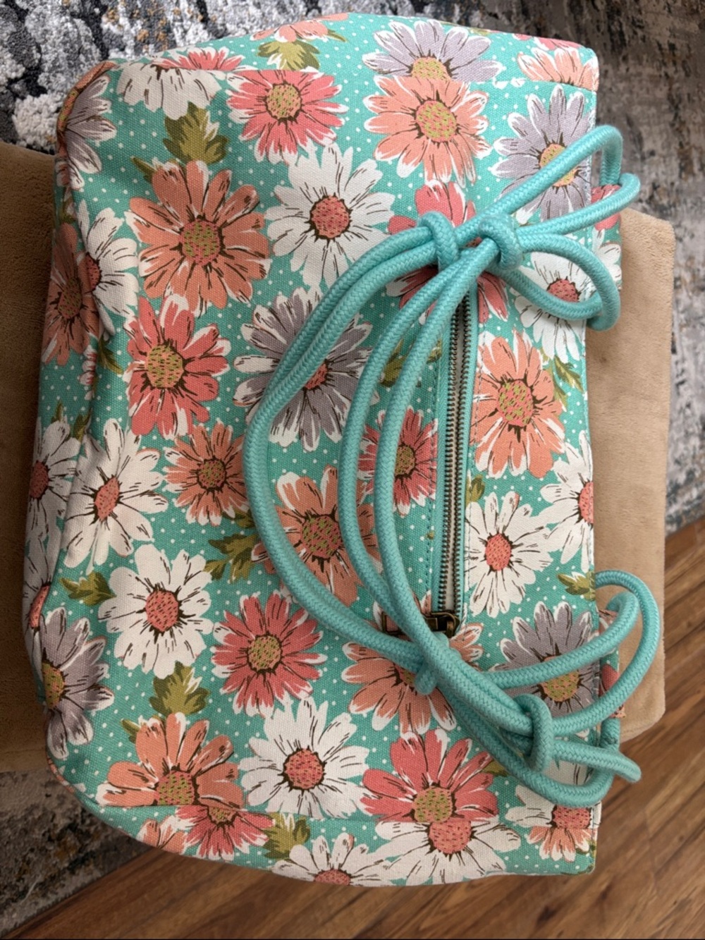 Floral Cosmetic Crossbody Bag in Teal with Pink and White Daisies Never used